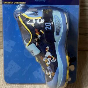 2024 Disney Marathon Weekend runDisney Shoe Ornament NWT